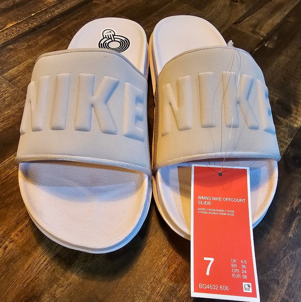 Women's Nike Offcourt Slides, Barely Rose color, size 7